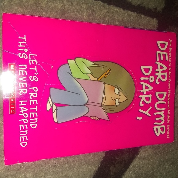 Books - Picture 2 of 8